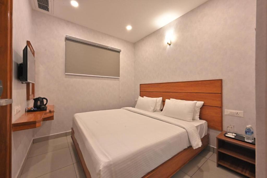 Cr Rivera Hotel Madurai Luaran gambar